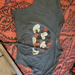 Disney cut off shirt with mickey and Minnie size XL